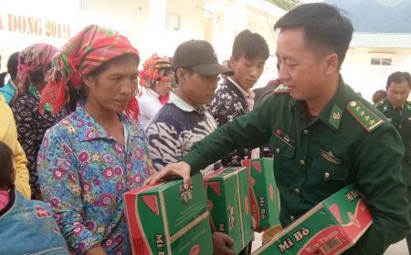 Cán bộ trẻ người dân tộc thiểu số học và làm theo lời Bác