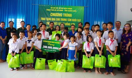 Tặng “Mái ấm cho người nghèo nơi biên giới” tại Quảng Ngãi