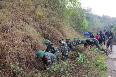 Tuổi trẻ BĐBP Sơn La ra quân "Ngày thứ bảy tình nguyện - Ngày chủ nhật xanh"