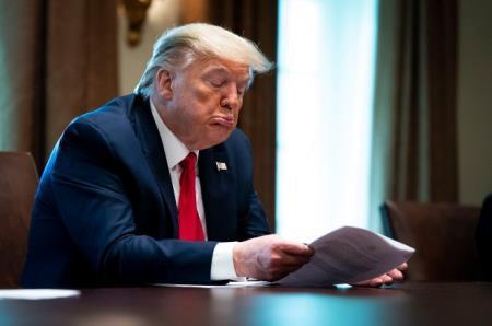 Tổng thống Mỹ Donald Trump chỉ thị tạm ngừng tài trợ WHO