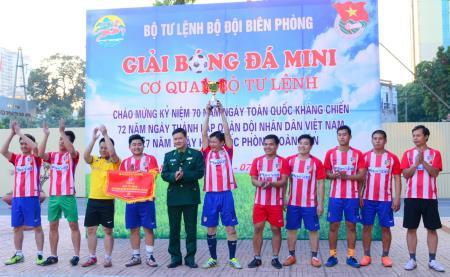 Bế mạc giải bóng đá mini cơ quan Bộ Tư lệnh BĐBP