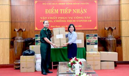 BĐBP Bình Phước tiếp nhận vật chất phục vụ công tác phòng, chống dịch Covid-19