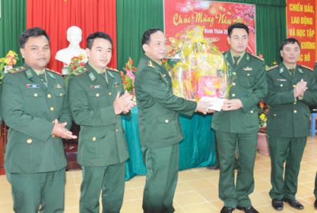 Chúc tết, kiểm tra công tác sẵn sàng chiến đấu tại các đồn BP Thừa Thiên Huế