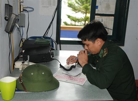 BĐBP các tỉnh ven biển miền Trung chủ động kêu gọi tàu thuyền vào bờ trú tránh bão Hagupit