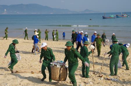 Thanh niên Bình Định hưởng ứng chương trình Tháng Ba biên giới