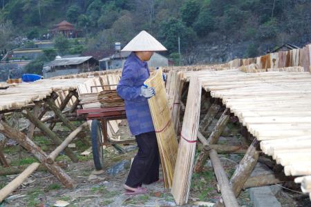 Những người phụ nữ "vác tù và" ở vùng cao biên giới