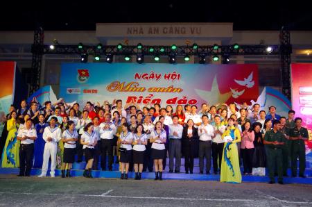Ngày hội "Mùa xuân biển đảo"