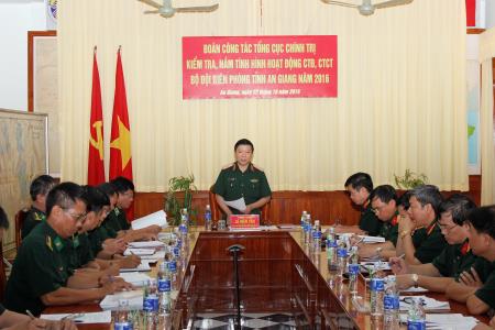 Phó Chủ nhiệm Tổng cục Chính trị QĐNDVN làm việc với Bộ Chỉ huy BĐBP An Giang