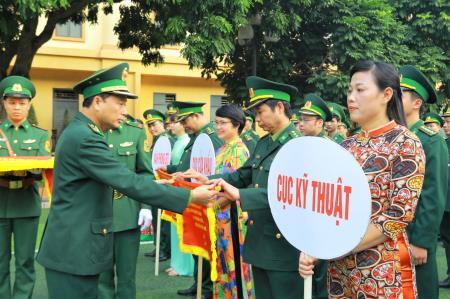 Khai mạc giao lưu văn nghệ, thể thao chào mừng kỷ niệm Ngày Thành lập QĐND Việt Nam