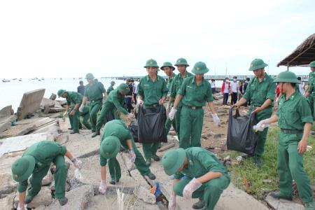 Tuổi trẻ Tiền Giang hưởng ứng Chiến dịch ”Hãy làm sạch biển" năm 2018