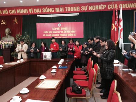 Hội Chữ thập đỏ Việt Nam phát động Chiến dịch nhắn tin “Áo ấm mùa đông"
