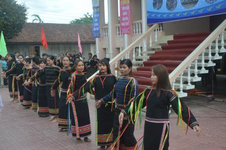 Làng du lịch cộng đồng trên vùng cao Sông Hinh