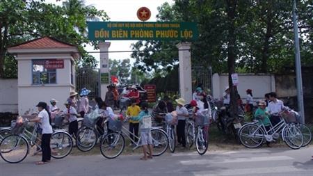 Hành trình "cùng em đạp xe vào tương lai"