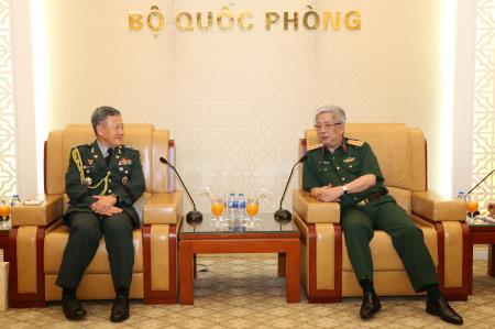 Thượng tướng Nguyễn Chí Vịnh tiếp tùy viên Quốc phòng Hàn Quốc tại Việt Nam