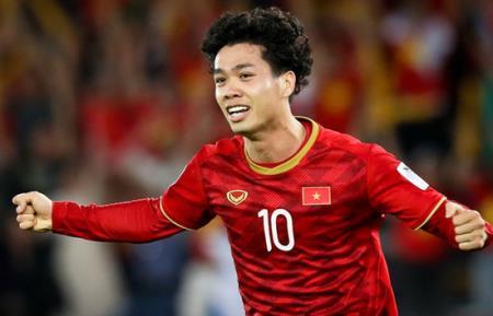 Công Phượng và Xuân Trường theo chân Văn Lâm ra nước ngoài thi đấu