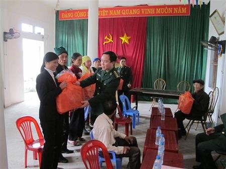 Phụ nữ đảo Quan Lạn đồng hành cùng BĐBP