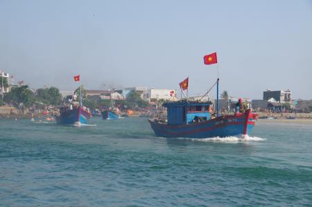 Quảng Ngãi: Cửa biển Sa Huỳnh tưng bừng khai hội nghề cá