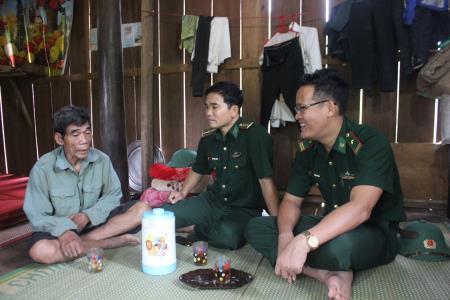 Vẫn ngân vang khí phách Anh hùng