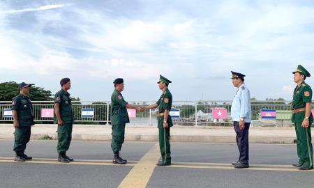 Lan tỏa hình ảnh đẹp về “Bộ đội Cụ Hồ” trong lòng dân