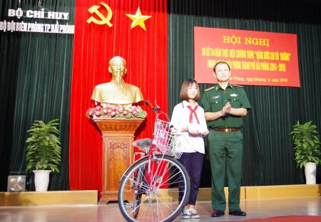 BĐBP Hải Phòng sơ kết 4 năm thực hiện Chương trình “Nâng bước em tới trường”