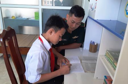 Thắp sáng tương lai cho trẻ em nghèo