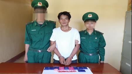 Bắt đối tượng vận chuyển gần 2.000 viên ma túy tổng hợp