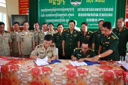 Tăng cường đối ngoại, bảo vệ vững chắc chủ quyền biên giới quốc gia