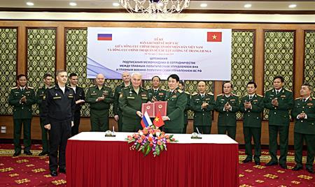 Tổng cục trưởng Tổng cục Chính trị Quân sự các Lực lượng vũ trang Liên bang Nga thăm chính thức Việt Nam