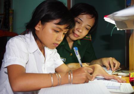 Biên cương thắm đượm nghĩa tình