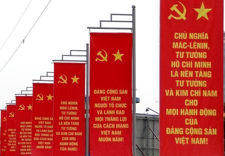 Ngăn chặn và đẩy lùi sự suy thoái về đạo đức, “tự diễn biến”, “tự chuyển hóa”