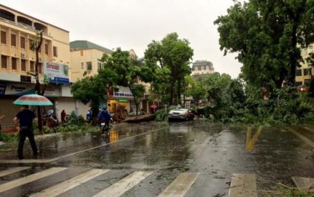 Bão số 1 suy yếu thành áp thấp nhiệt đới, gây mưa rất lớn ở Bắc Bộ