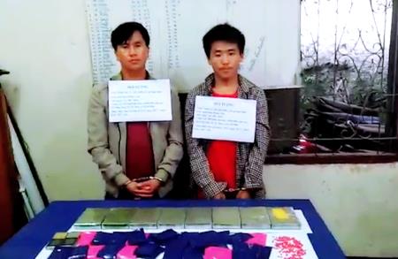 Bắt quả tang 2 đối tượng vận chuyển 8 bánh heroin, 6.000 viên ma túy