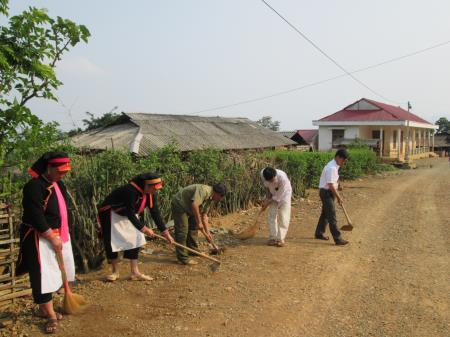 Những cánh tay nối dài đến dân