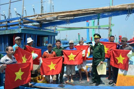 BĐBP Bình Định tuyên truyền pháp luật về biển, đảo cho ngư dân