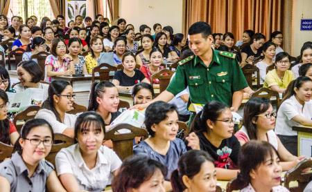 Để giáo viên có thêm kiến thức về chủ quyền biển, đảo