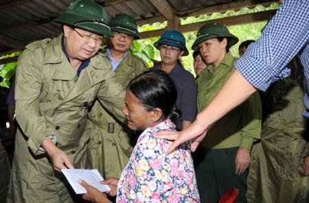 Phó Thủ tướng Trịnh Đình Dũng chỉ đạo khắc phục hậu quả mưa lũ tại Lào Cai