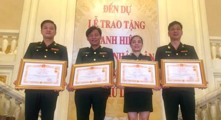 Phần thưởng xứng đáng cho những cống hiến của người nghệ sĩ - chiến sĩ quân hàm xanh