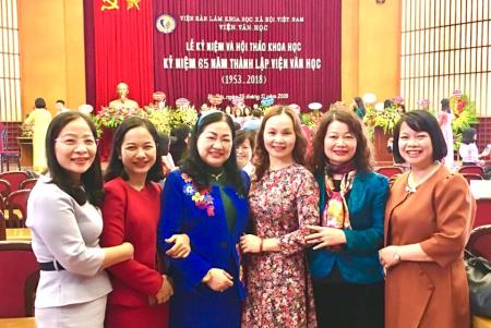 Một tấm lòng đam mê nghiên cứu văn học dân tộc thiểu số