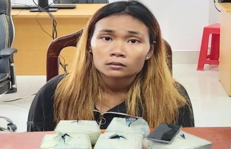 Bắt đối tượng vận chuyển 5kg ma túy đá từ Campuchia vào Việt Nam