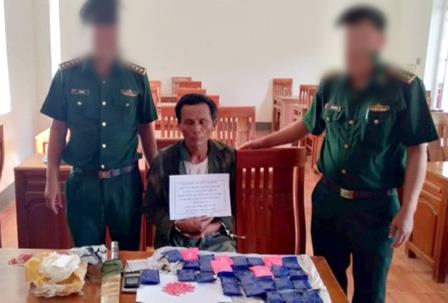Bắt đối tượng vận chuyển 5.550 viên ma túy tổng hợp