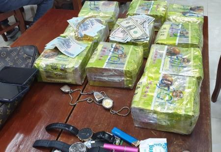 Triệt phá đường dây ma túy từ Campuchia về Việt Nam, thu giữ 10kg ma túy đá