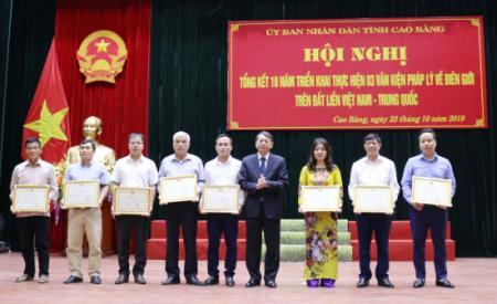 Tạo môi trường ổn định phát triển kinh tế gắn với giữ vững quốc phòng - an ninh