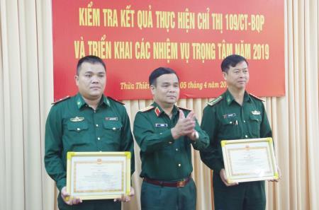 Thượng tướng Lê Chiêm kiểm tra các đơn vị trên địa bàn Quảng Trị, Thừa Thiên Huế và Đà Nẵng