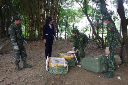 Tiêu hủy 250kg nầm lợn nhập lậu