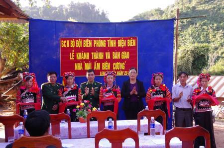 BĐBP Điện Biên bàn giao nhà "Mái ấm biên cương" cho 2 hộ nghèo