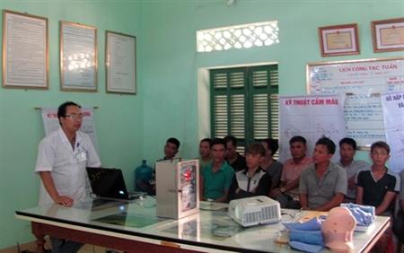 Trang bị kỹ năng sơ, cấp cứu, giúp ngư dân yên tâm bám biển