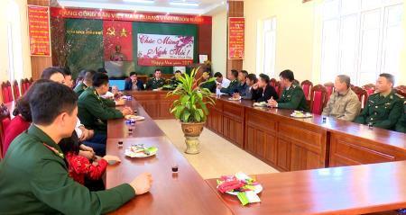 Xuân biên giới ấm tình quân dân