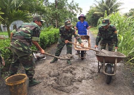 Nhiều hoạt động ý nghĩa trong chiến dịch tình nguyện “Hành quân xanh”