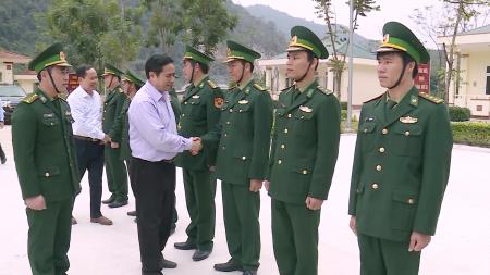 Trưởng Ban Tổ chức Trung ương kiểm tra tình hình khắc phục hậu quả lũ lụt và chúc tết tại Mường Lát