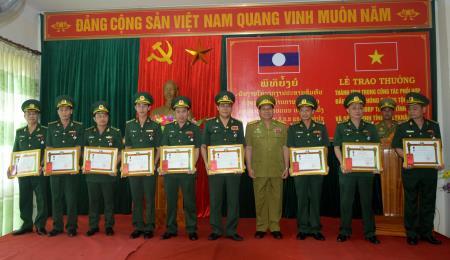 25 cá nhân thuộc BĐBP Hà Tĩnh được tặng Huân chương Lao động của Chính phủ Lào